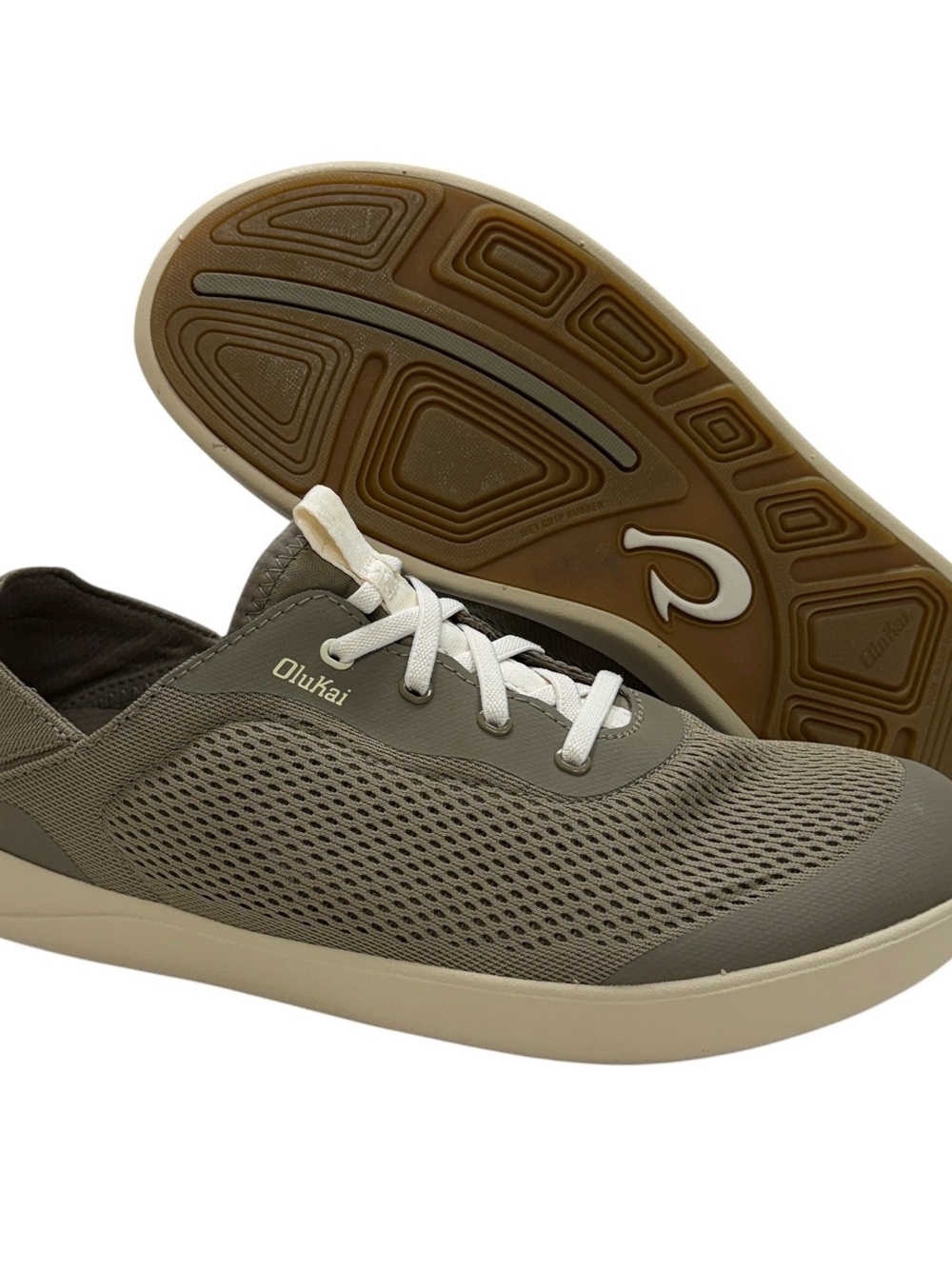 OluKai Moku Pae Mens 10 Beige Mesh Slip On Boat Shoes Casual Loafer Sneakers